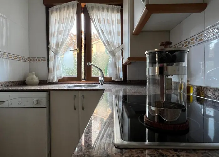 La Casuca Del Jardín * San Vicente De La Barquera